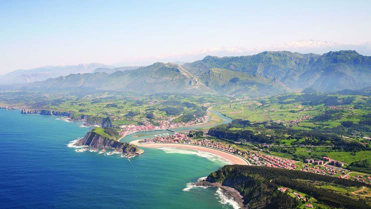 Spanias Grnne Kyst p egen hnd